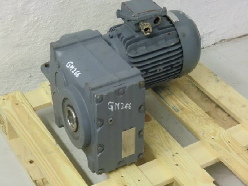 Gear motor Getriebemotor SEW / AKH FA77/G FN112MG-4/TF ( FA77/GFN112MG-4/TF ) Neu ! Wellendurchmesser: Ø 50 mm  photo on Industry-Pilot